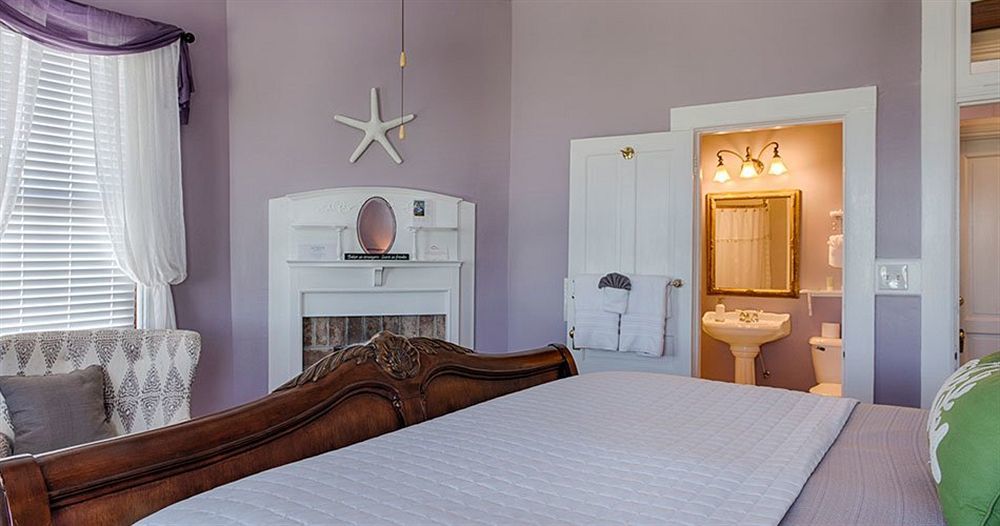 Surf Song Bed & Breakfast Тайби Айлънд Екстериор снимка