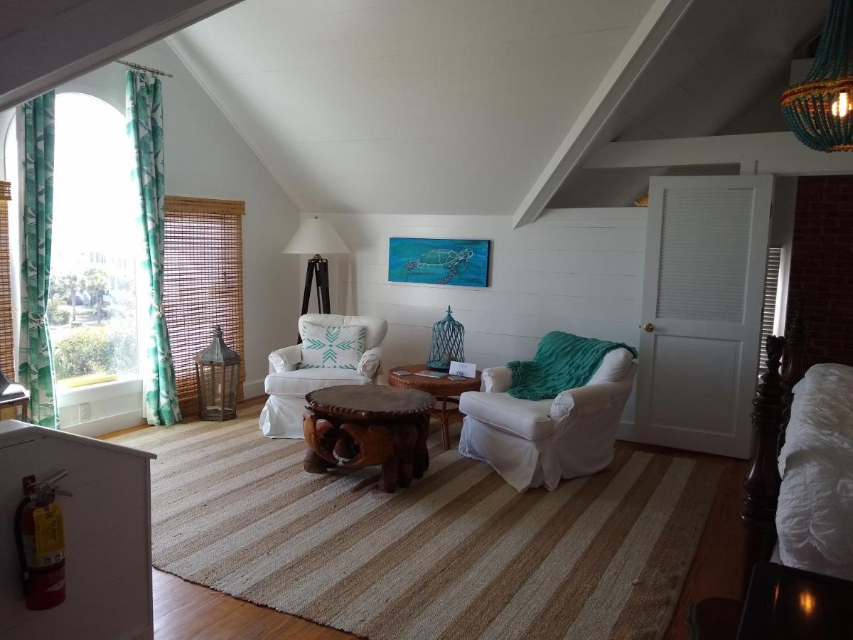 Surf Song Bed & Breakfast Тайби Айлънд Екстериор снимка