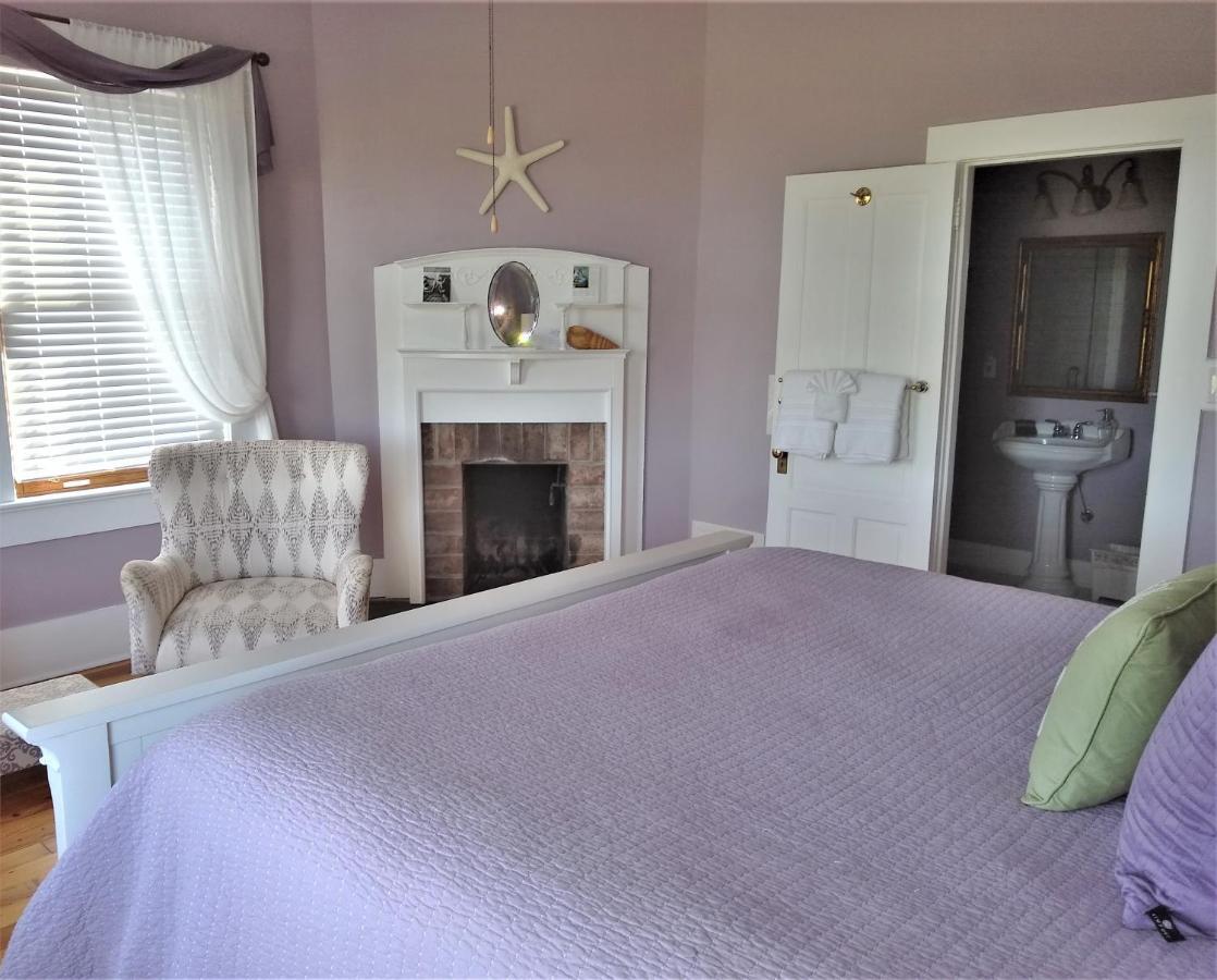 Surf Song Bed & Breakfast Тайби Айлънд Екстериор снимка