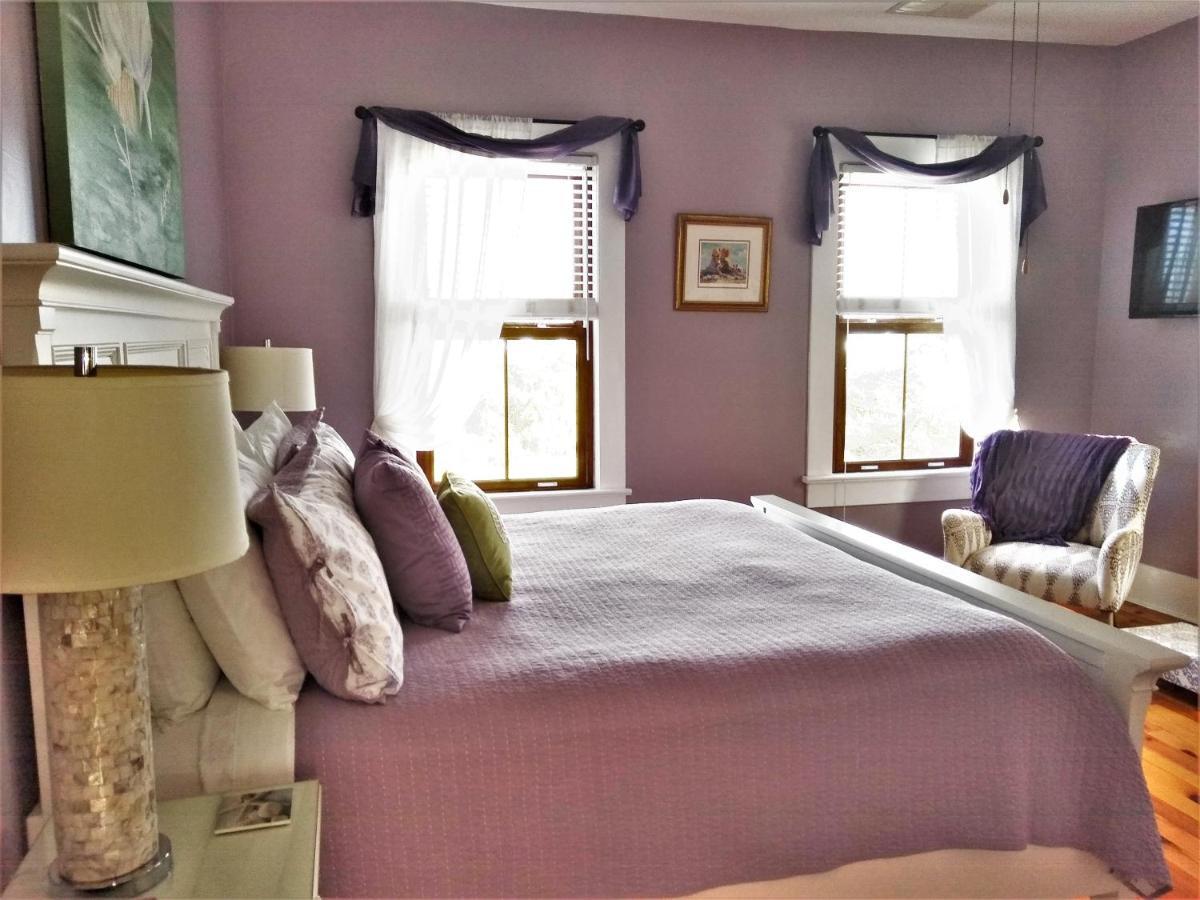 Surf Song Bed & Breakfast Тайби Айлънд Екстериор снимка